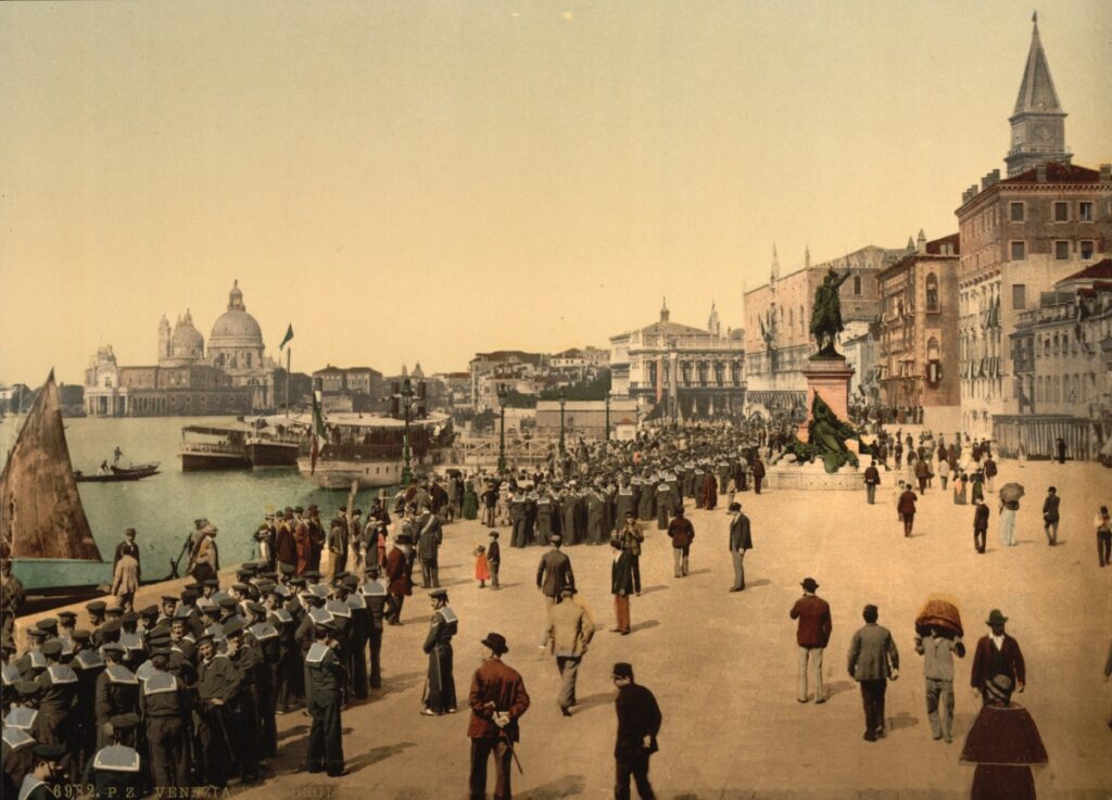 Riva degli Schiavoni tra il 1890 e il 1900 (Wikimedia Commons)